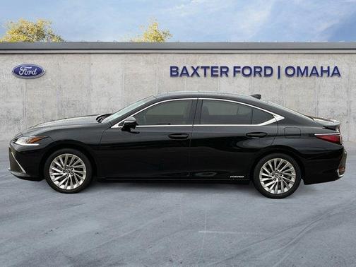 2020 Lexus ES 300h Luxury