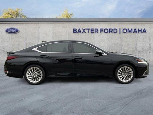 2020 Lexus ES 300h Luxury