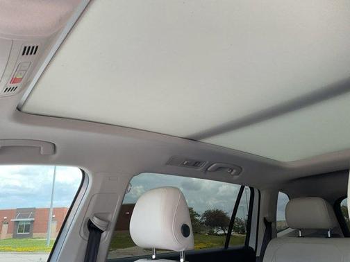 2018 Volkswagen Tiguan 2.0T SEL
