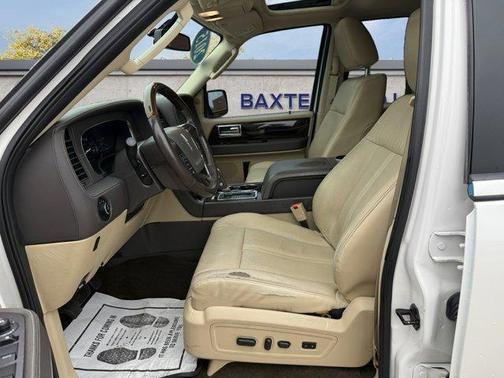 2015 Lincoln Navigator Base