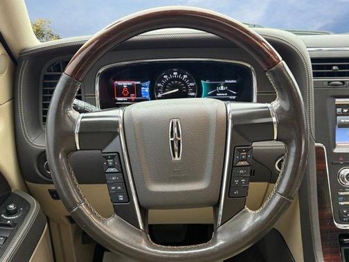 2015 Lincoln Navigator Base