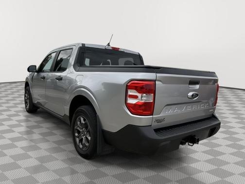 Iconic Silver Metallic 2024 Ford Maverick XLT