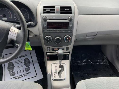 2011 Toyota Corolla LE
