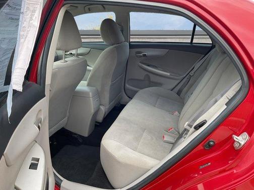 2011 Toyota Corolla LE
