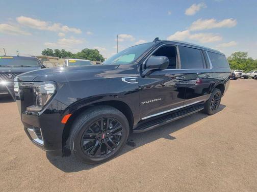 2022 GMC Yukon XL SLT