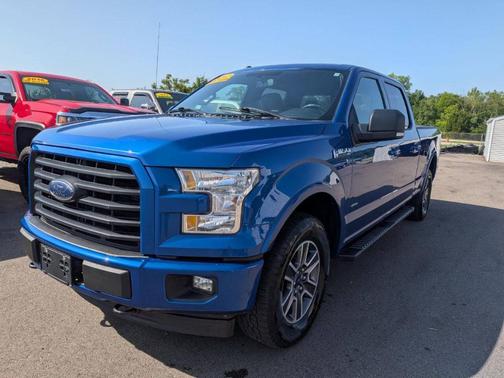 Blue 2017 Ford F-150 XLT