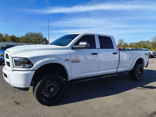 2018 RAM 2500 Tradesman Crew Cab 4x4 8' Box