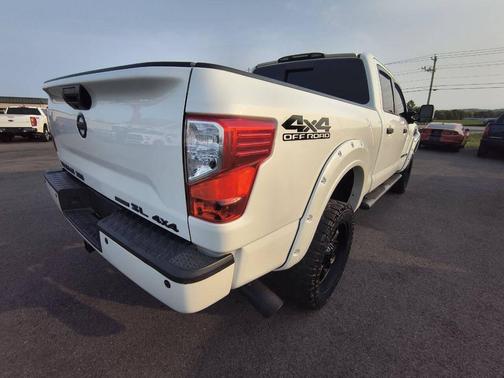 2018 Nissan Titan XD SL