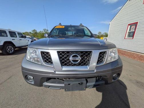Gray 2016 Nissan Frontier Pro-4X