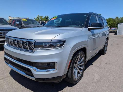 Silver 2023 Jeep Grand Wagoneer Base