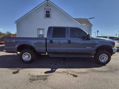 2004 Ford F-250 XLT Crew Cab