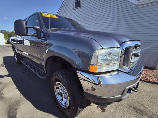 2004 Ford F-250 XLT Crew Cab