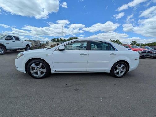 White 2009 Chevrolet Malibu Hybrid