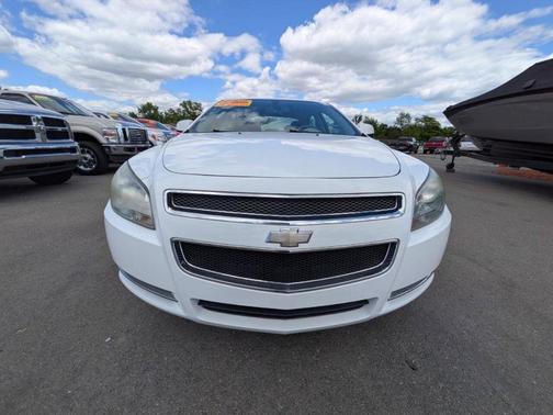 White 2009 Chevrolet Malibu Hybrid