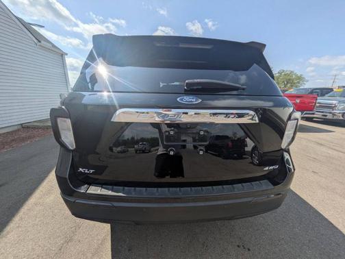 Black 2021 Ford Explorer XLT