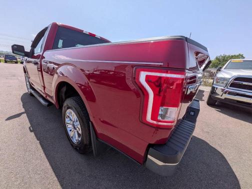 Burgundy 2016 Ford F-150 XLT