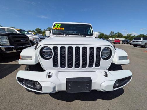 White 2022 Jeep Gladiator Overland