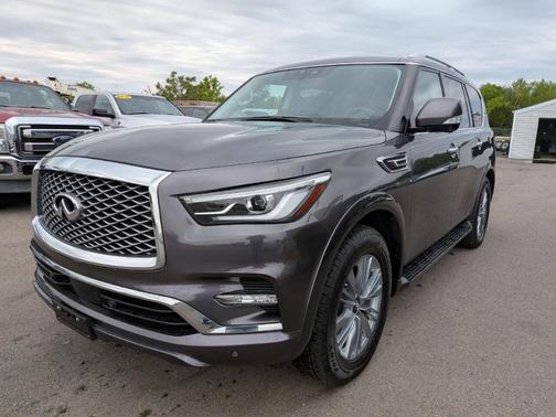 Gray 2024 INFINITI QX80 Luxe