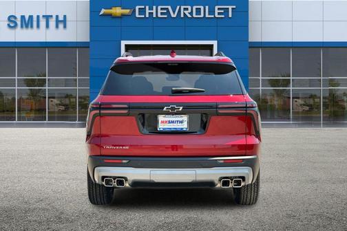 Radiant Red Tintcoat 2026 Chevrolet Traverse LT