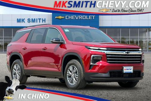Radiant Red Tintcoat 2026 Chevrolet Traverse LT