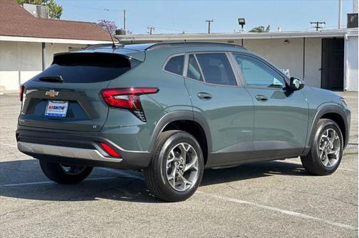2025 Chevrolet Trax LT