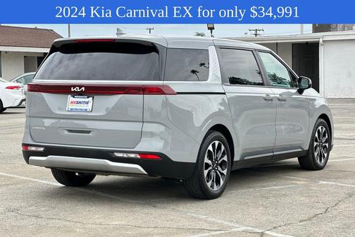2024 Kia Carnival EX