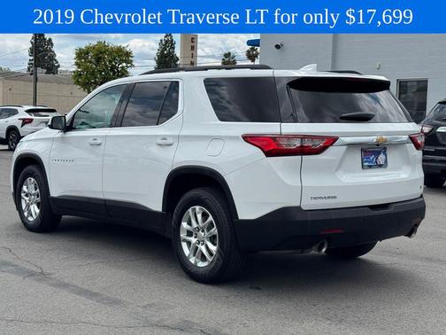 Summit White 2019 Chevrolet Traverse LT Cloth