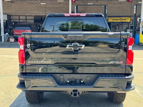 Black 2026 Chevrolet Silverado 1500 ZR2