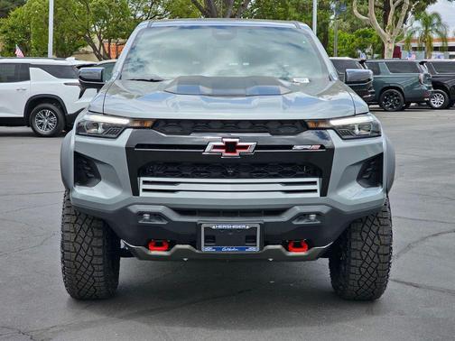 Sterling Gray Metallic 2026 Chevrolet Colorado ZR2