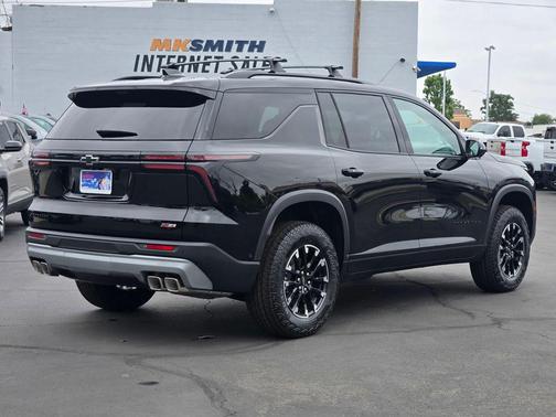 Mosaic Black Metallic 2026 Chevrolet Traverse AWD Z71