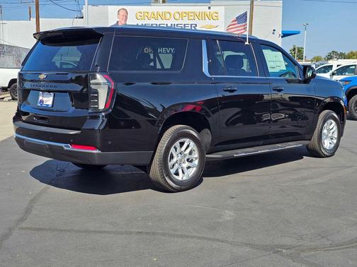 Black 2026 Chevrolet Suburban LT