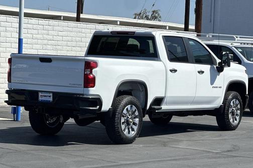 2026 Chevrolet Silverado 2500 Custom