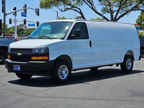 Summit White 2026 Chevrolet Express 2500 Work Van