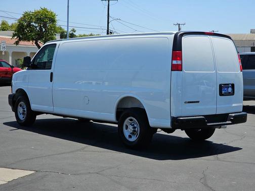 Summit White 2026 Chevrolet Express 2500 Work Van