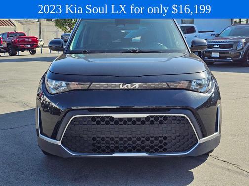 Fusion Black 2023 Kia Soul LX