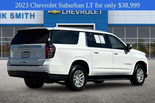 2023 Chevrolet Suburban LT
