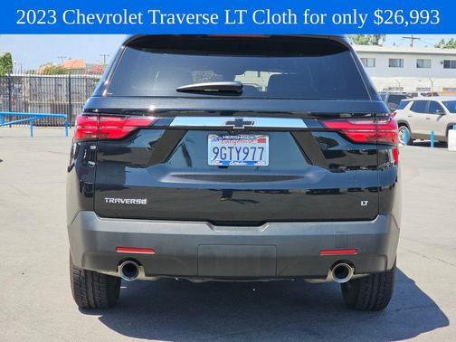 Mosaic Black Metallic 2023 Chevrolet Traverse LT Cloth