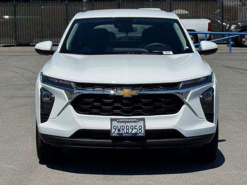 Summit White 2026 Chevrolet Trax LS