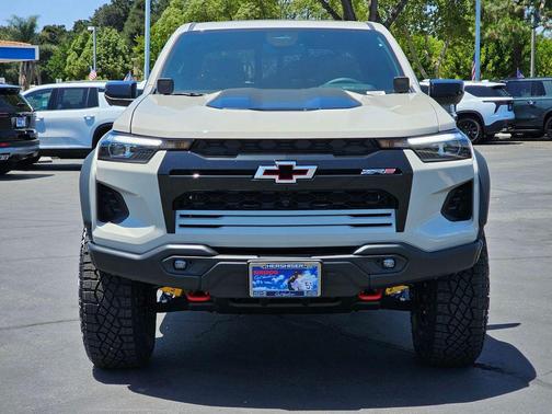 White Sands 2026 Chevrolet Colorado ZR2