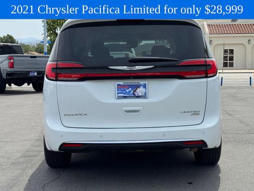 Bright White Clearcoat 2021 Chrysler Pacifica Limited