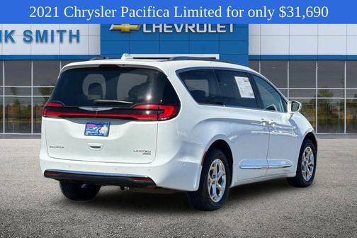 Bright White Clearcoat 2021 Chrysler Pacifica Limited