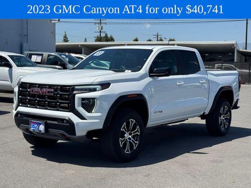 Summit White 2023 GMC Canyon AT4