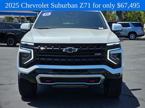 Iridescent Pearl Tricoat 2025 Chevrolet Suburban 4WD Z71