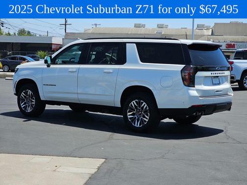 Iridescent Pearl Tricoat 2025 Chevrolet Suburban 4WD Z71