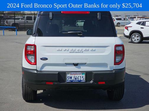 Oxford White 2024 Ford Bronco Sport Outer Banks
