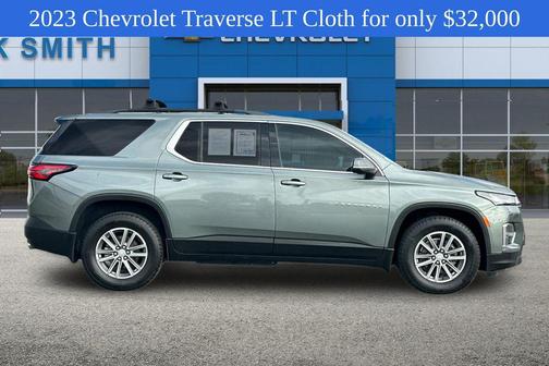 2023 Chevrolet Traverse LT Cloth