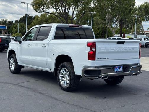 Summit White 2026 Chevrolet Silverado 1500 LT