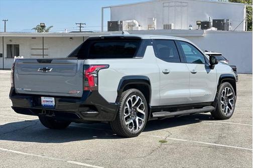 2025 Chevrolet Silverado EV RST