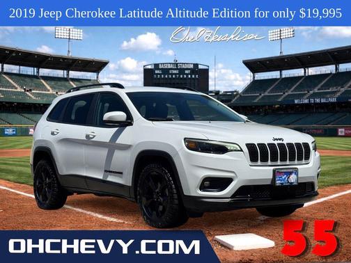 Bright White Clearcoat 2019 Jeep Cherokee Altitude