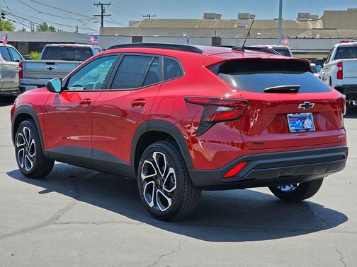 Apex Red 2026 Chevrolet Trax FWD 2RS
